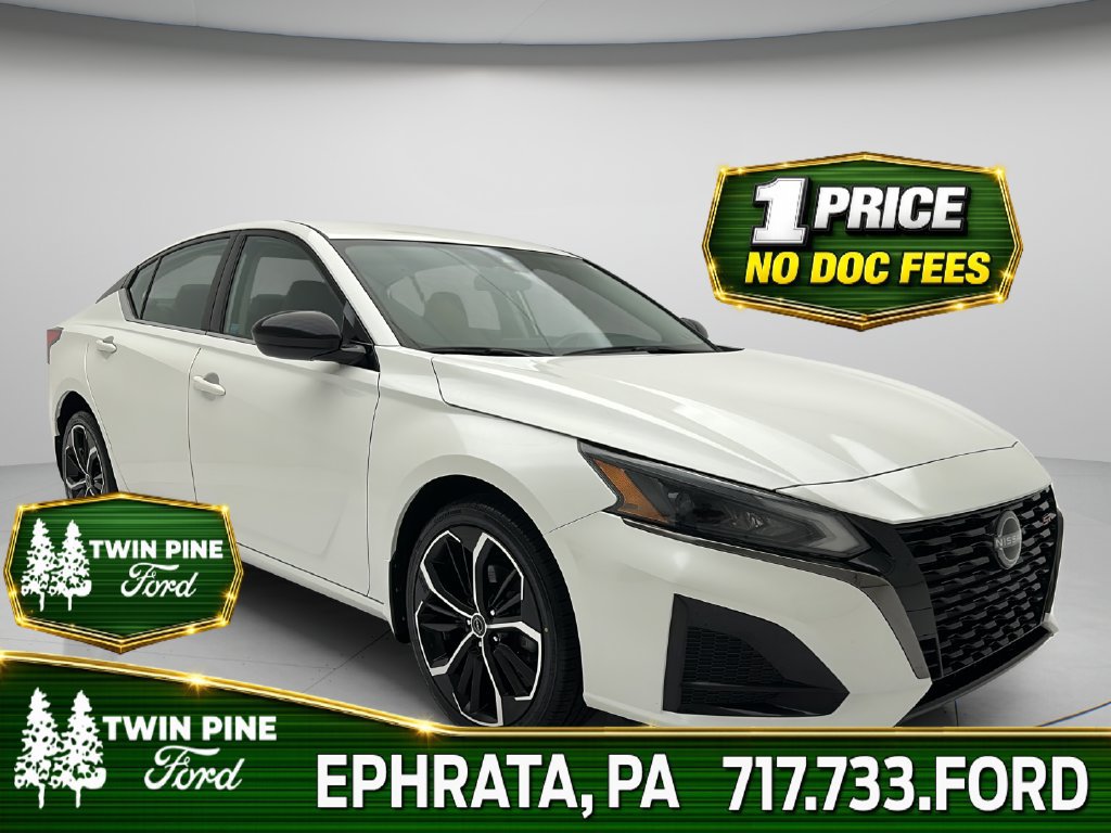 Used 2023 Nissan Altima 2.5 SR AWD/4WD image 1