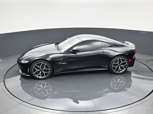 Used 2019 Aston Martin V8 Vantage Coupe image 31