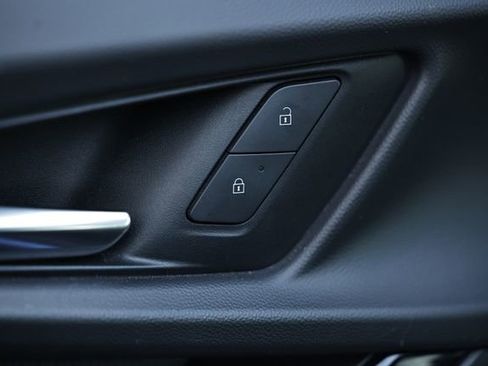 Used 2025 Chevrolet Equinox RS image 15