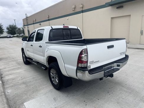 Used 2015 Toyota Tacoma PreRunner w/ SR5 Package RWD image 7
