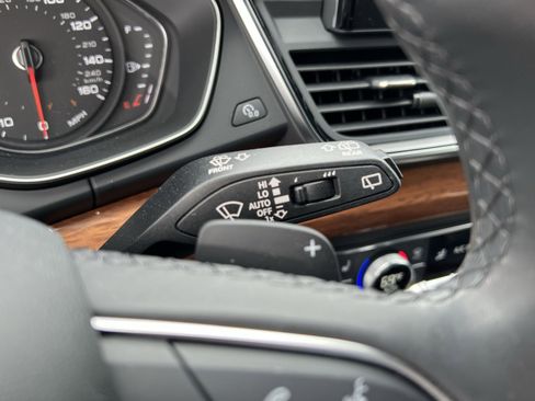 Used 2023 Audi Q5 2.0T Premium w/ Convenience Package image 35