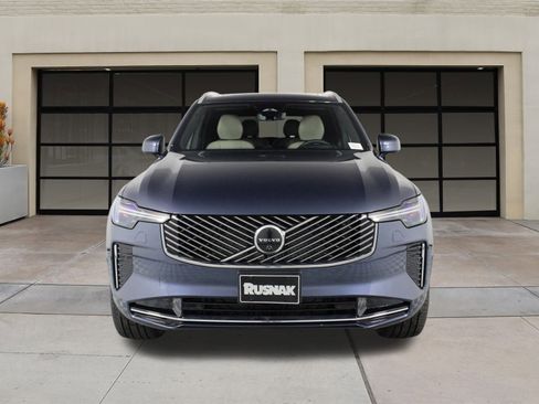 New 2026 Volvo XC90 B5 Ultra image 2