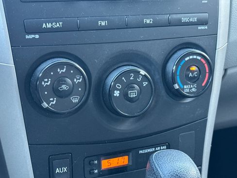 Used 2010 Toyota Corolla image 18