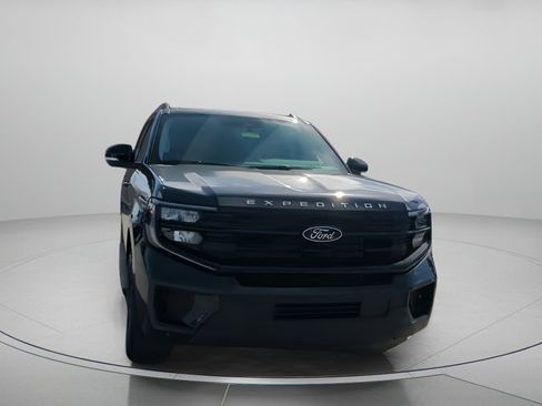 New 2026 Ford Expedition Active RWD image 6