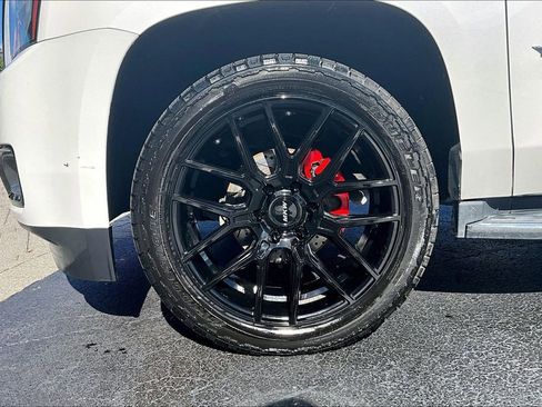 Used 2017 GMC Yukon SLT image 34