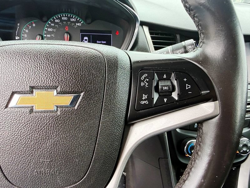 Used 2020 Chevrolet Trax LT w/ LT Convenience Package FWD image 26