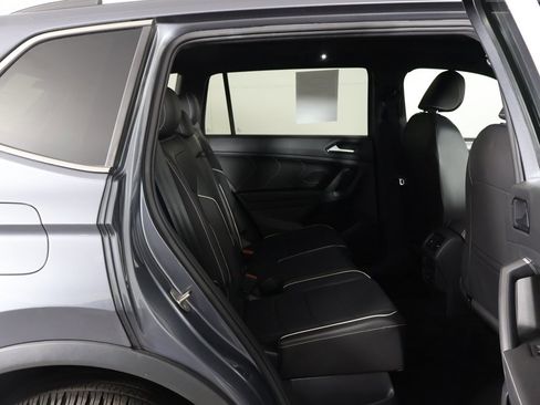 Used 2022 Volkswagen Tiguan SEL R-Line image 34
