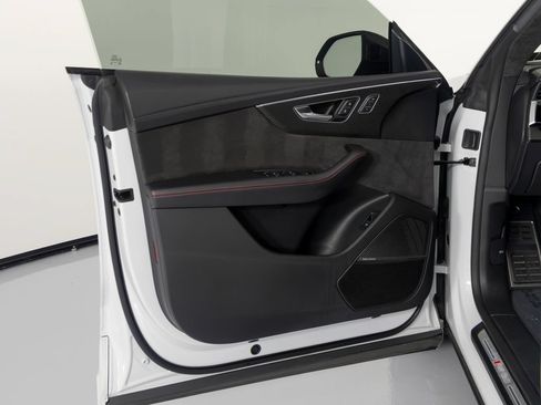 Used 2021 Audi RS Q8 AWD/4WD image 10