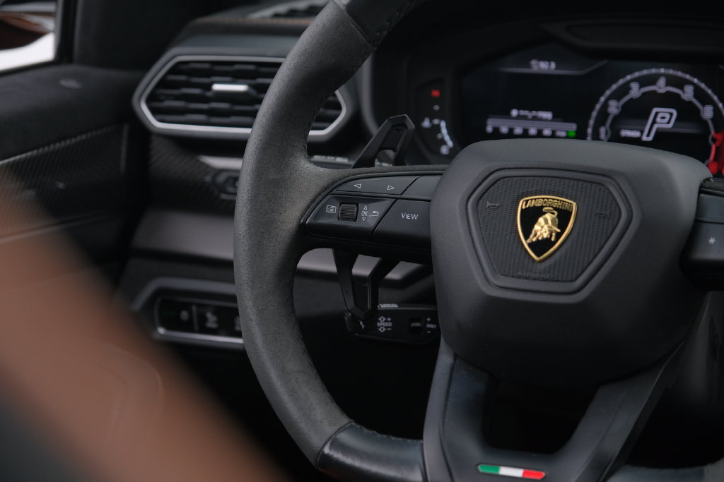 Used 2023 Lamborghini Urus Performante AWD/4WD image 52