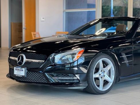 Used 2015 Mercedes-Benz SL 400 w/ Premium I Package image 3