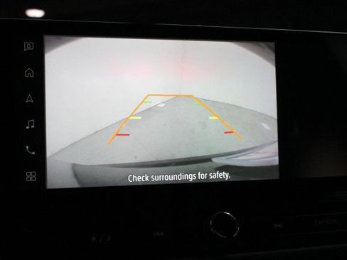 New 2025 Mitsubishi Outlander ES image 13