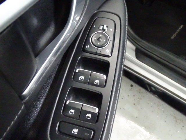 Used 2020 Hyundai Sonata Limited FWD image 10
