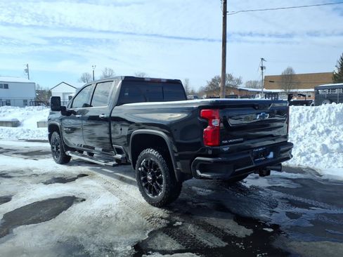 Used 2024 Chevrolet Silverado 3500 LTZ w/ LTZ Plus Package image 3