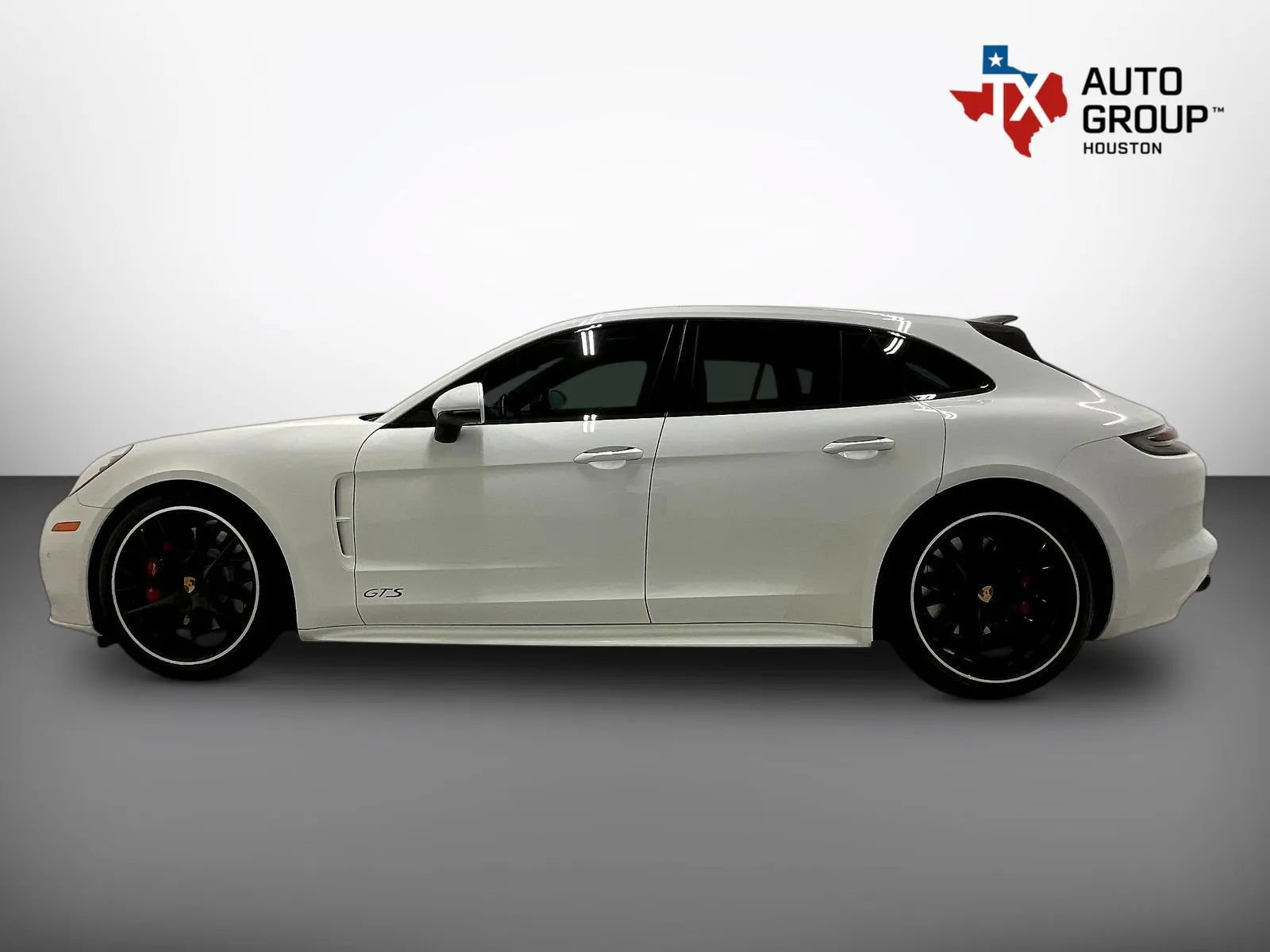 Used 2020 Porsche Panamera GTS AWD/4WD image 10