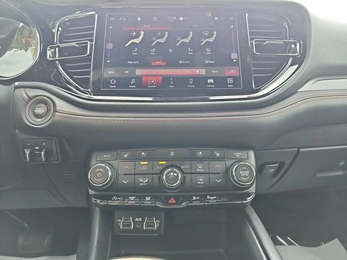 Used 2024 Dodge Durango GT RWD image 24