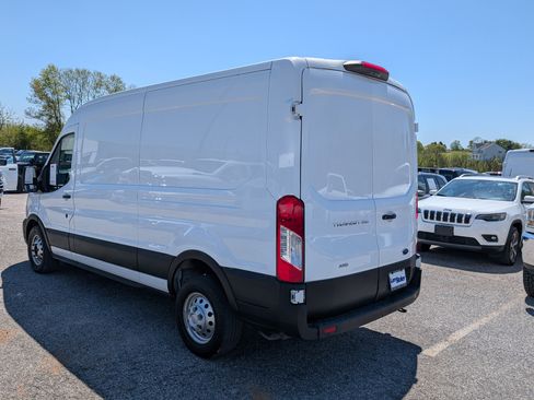 Used 2023 Ford Transit 250 Medium Roof AWD image 3