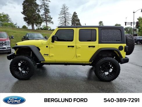 Used 2024 Jeep Wrangler Unlimited Sport AWD/4WD image 8