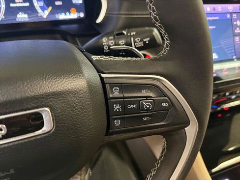 Certified 2025 Jeep Grand Cherokee Limited w/ Luxury Tech Group II image 48