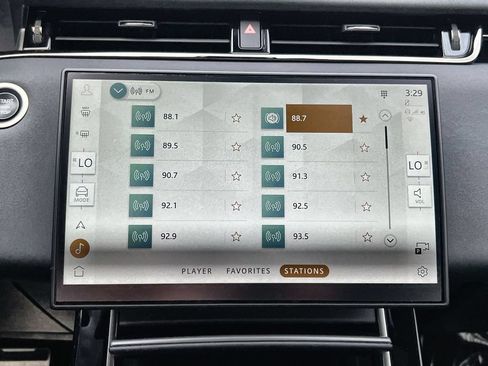 Certified 2024 Land Rover Range Rover Evoque Dynamic SE AWD/4WD image 23