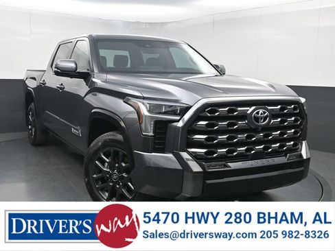 Used 2025 Toyota Tundra Platinum AWD/4WD image 1