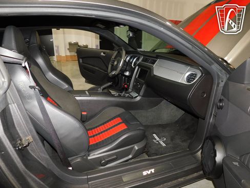 Used 2014 Ford Mustang Shelby GT500 w/ Equipment Group 821A image 7