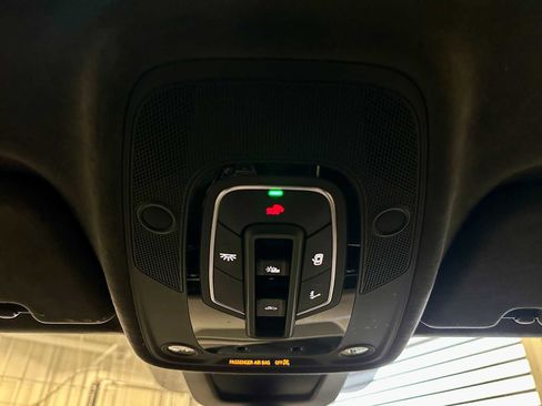 Used 2021 Audi SQ8 Prestige w/ Prestige Package image 32