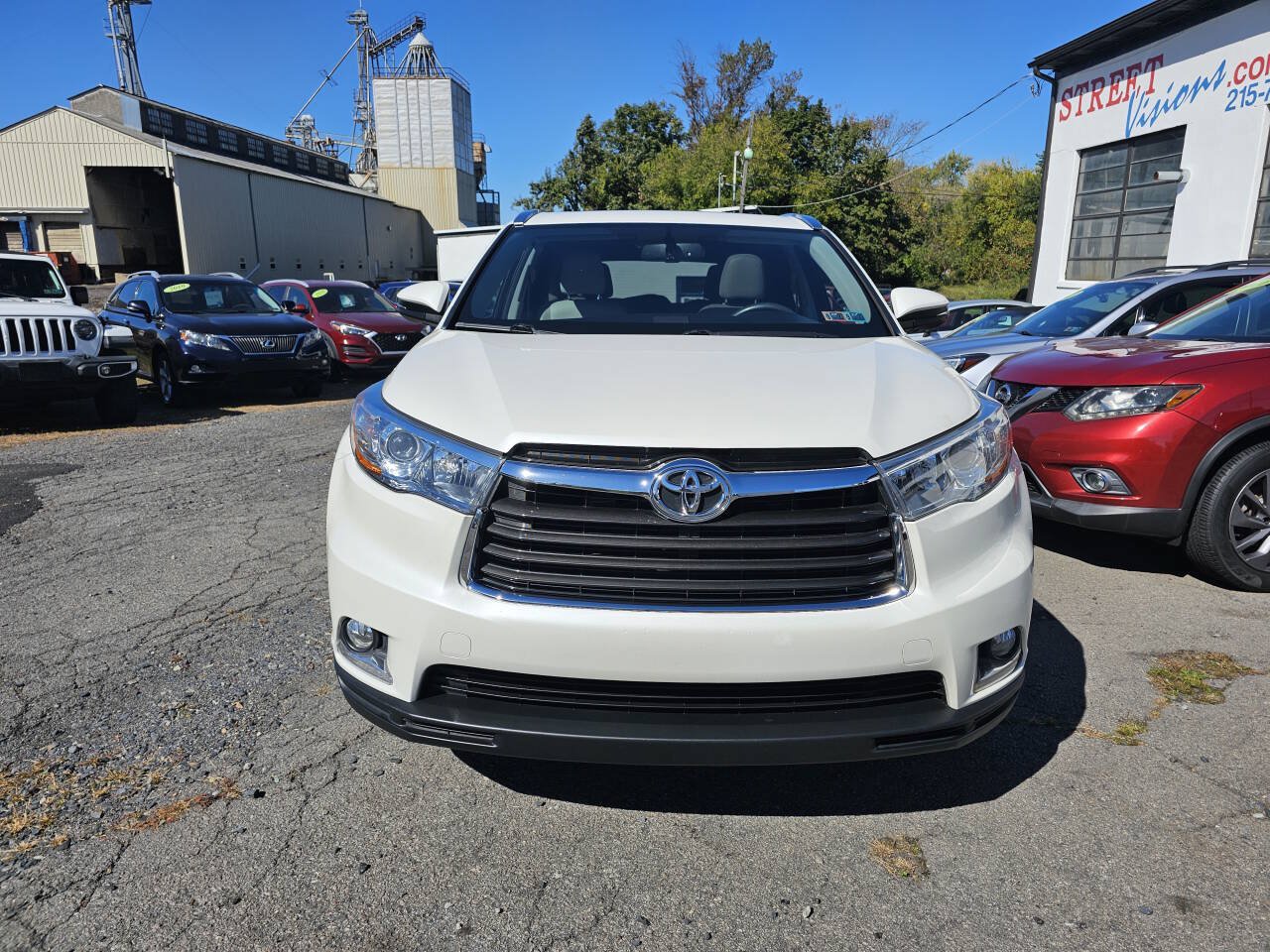 Used 2014 Toyota Highlander Limited AWD/4WD image 4