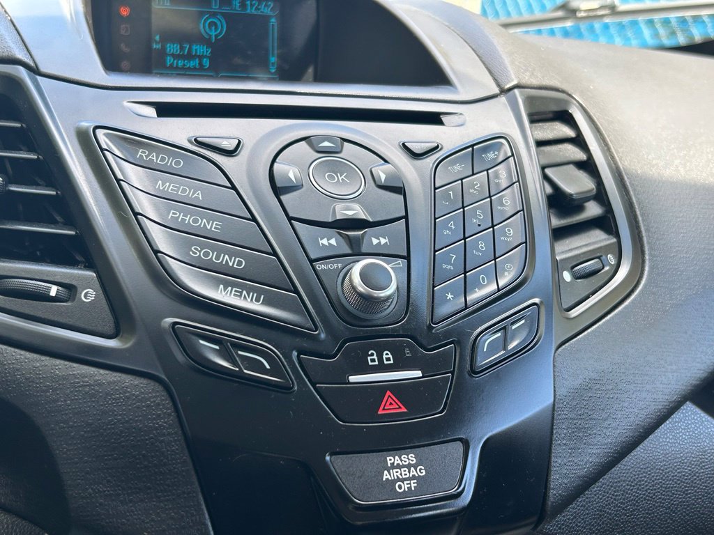 Used 2016 Ford Fiesta SE FWD image 21