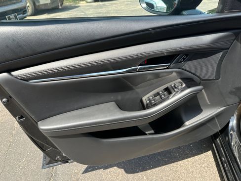 Used 2025 MAZDA MAZDA3 s FWD image 18