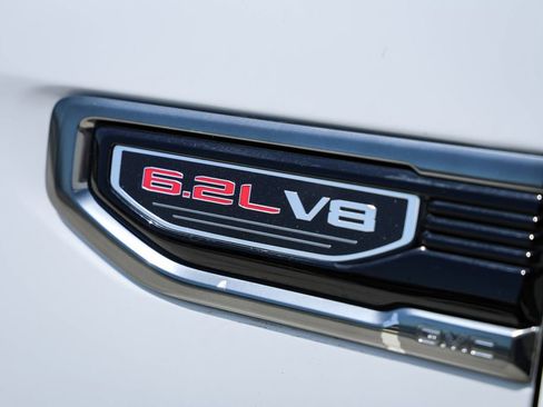 Used 2020 GMC Sierra 1500 AT4 w/ AT4 Premium Package AWD/4WD image 8