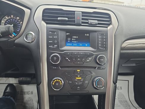 Used 2017 Ford Fusion S image 20