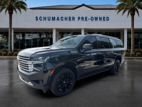 Used 2024 Chevrolet Suburban High Country AWD/4WD image 3