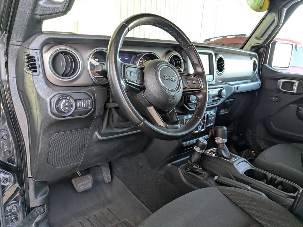 Used 2020 Jeep Gladiator Sport w/ Quick Order Package 24S AWD/4WD image 2
