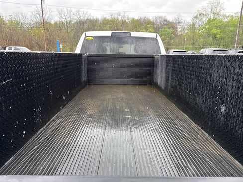 Used 2019 RAM 3500 Tradesman w/ Chrome Appearance Group RWD image 31
