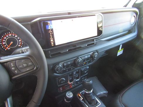 New 2026 Jeep Gladiator Rubicon image 28