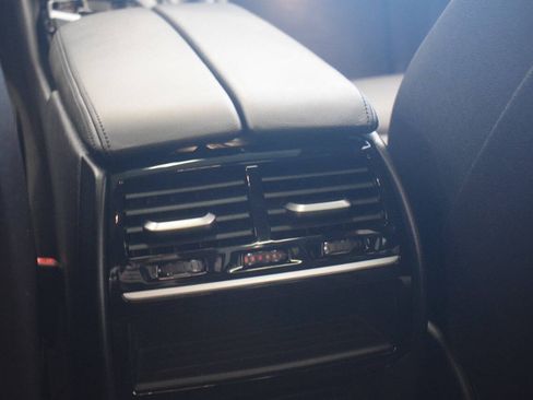 Used 2018 BMW 530i xDrive AWD/4WD image 70