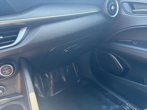 Used 2022 Alfa Romeo Stelvio Ti AWD/4WD image 33