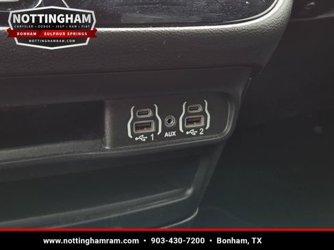 Used 2025 Chrysler Pacifica Select FWD image 18