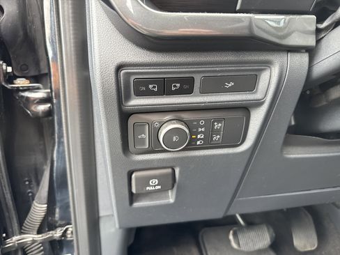 Used 2022 Ford F150 XLT w/ Equipment Group 302A High image 33