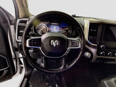 Used 2019 RAM 1500 Laramie AWD/4WD image 13