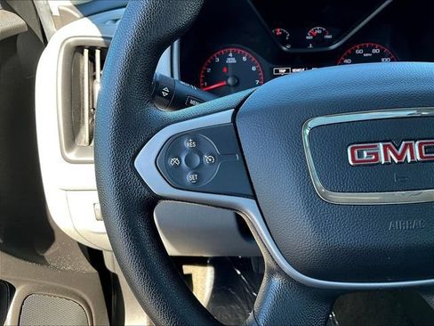 Certified 2016 GMC Canyon 2WD Crew Cab w/ Convenience Package image 14