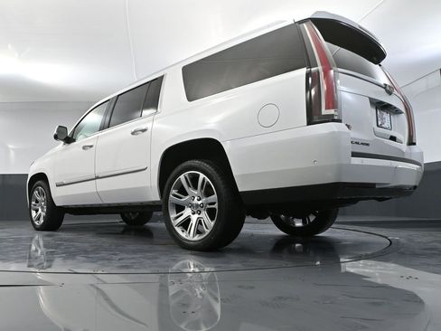 Used 2020 Cadillac Escalade ESV Premium Luxury AWD/4WD image 65