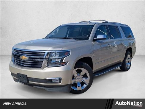 Used 2015 Chevrolet Suburban LTZ image 1
