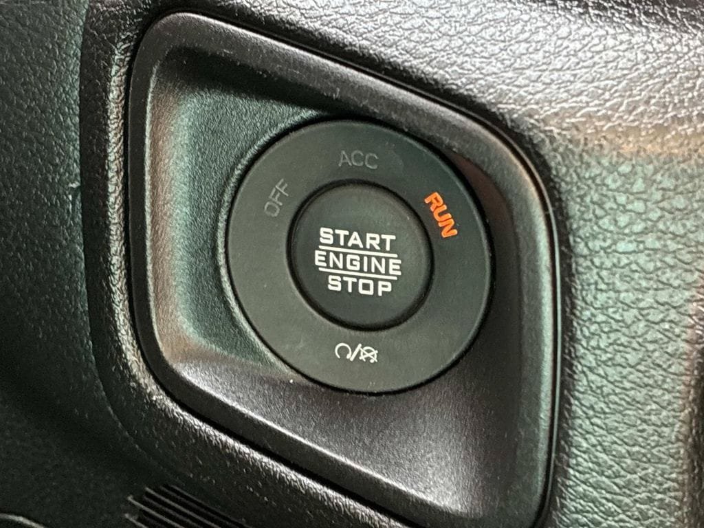 Used 2024 Jeep Wrangler Unlimited Sport AWD/4WD image 26