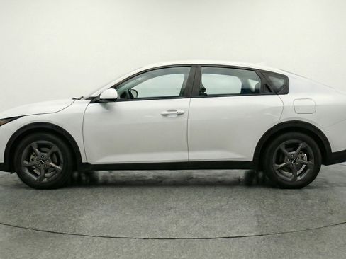 Used 2025 Kia K4 LXS image 5