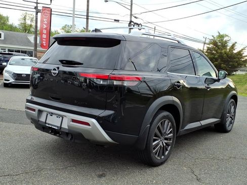 Certified 2023 Nissan Pathfinder SL w/ SL Premium Package AWD/4WD image 5