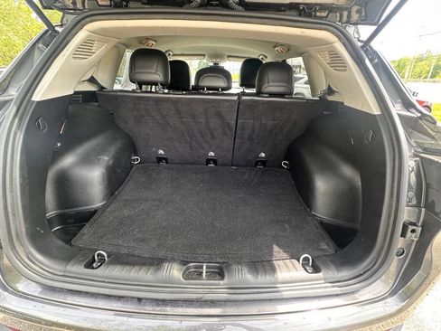 Used 2018 Jeep Compass Trailhawk AWD/4WD image 16