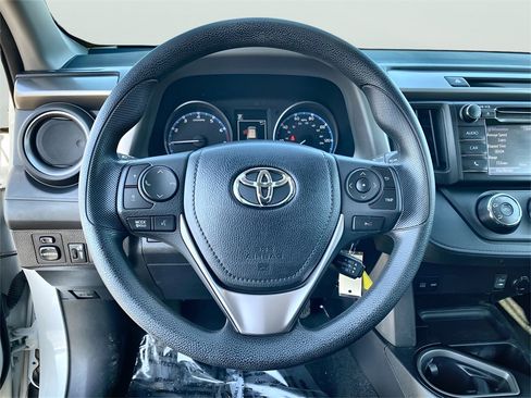 Used 2017 Toyota RAV4 LE image 10