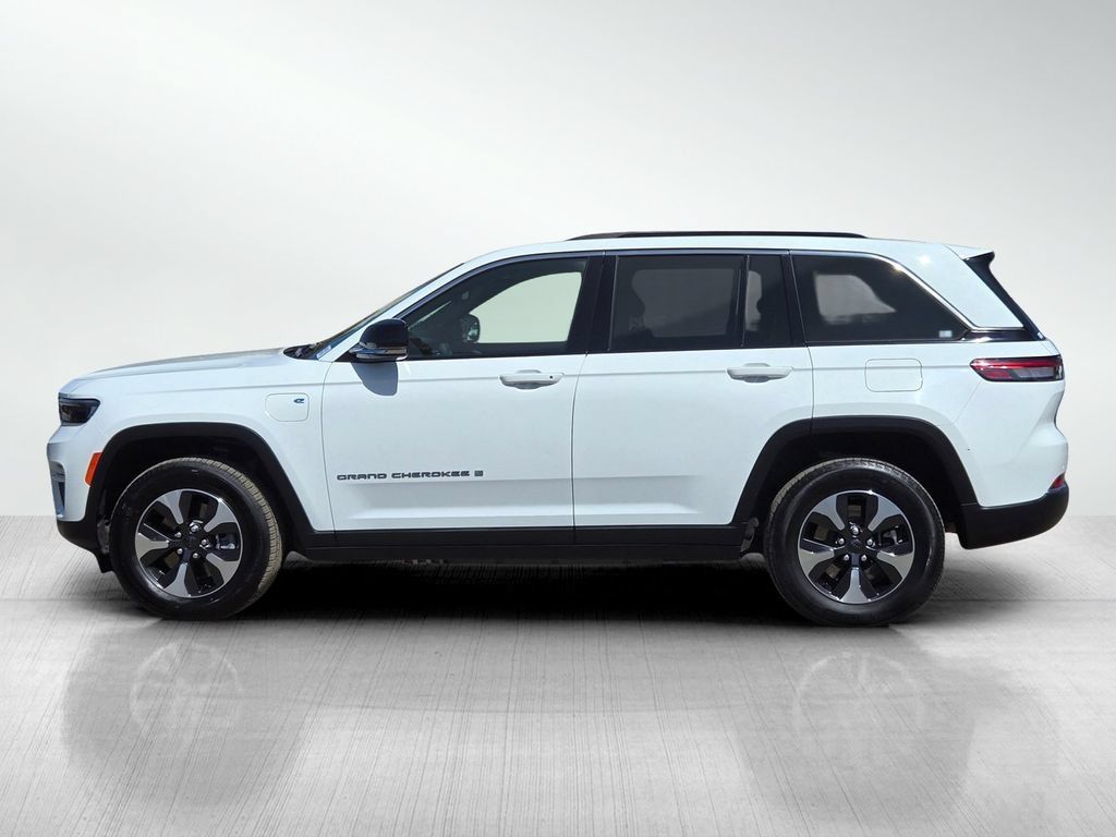 Used 2024 Jeep Grand Cherokee Limited 4xe AWD/4WD image 8