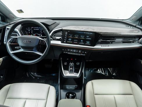 Used 2025 Audi Q4 e-tron Premium Plus w/ Premium Plus image 22